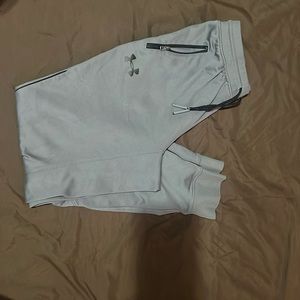 Boys loose Under Armour Joggers